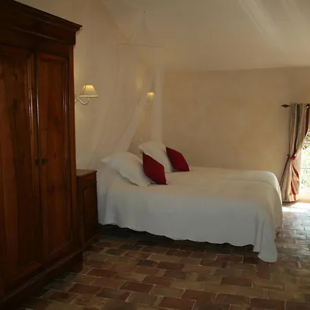 La Bergerie In An Estate With Swimming Pool In The Heart Of The Luberon * Valensole